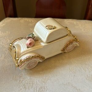 Italceramica Creazioni Exclusive made in Italy Lady Carolin ceramic trinket box